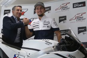 Číslo 17 je zpět. Abraham ukázal světu novou motorku, na níž bude bojovat s hvězdami MotoGP