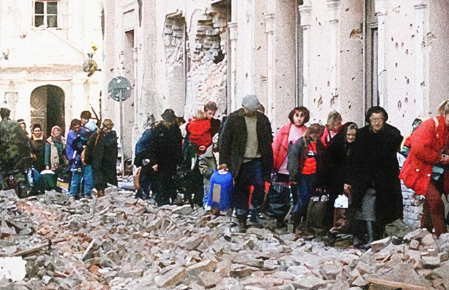 Jednorázové užití / Fotogalerie / Uplynulo 30 let od bitvy o Vukovar, kterému se přezdívalo jugoslávský "Stalingrad" / Vukovar / Válka v Jugoslávii / Chorvatsko