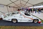 Ve velkém se vozy Porsche proháněly i po slavné závodní trati do vrchu s délkou 1,86 kilometru, která patří k největším atrakcím Festivalu rychlosti. Nechyběly modely jako 936/77, 956B nebo ikonická 917K.