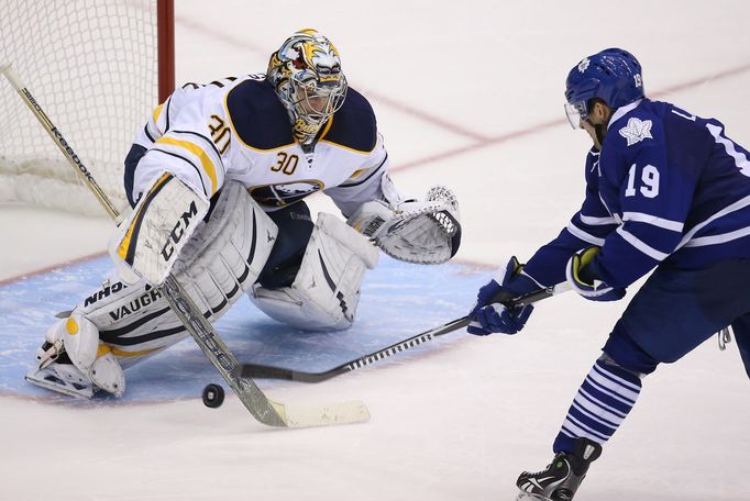 NHL: Buffalo Sabres vs Toronto Maple Leafs (Miller a Lupul)