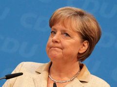 Spolková kancléřka Merkelová musela o nezbytnosti stabilizačního fondu tvrdě přesvědčovat řadu poslanců vládní koalice