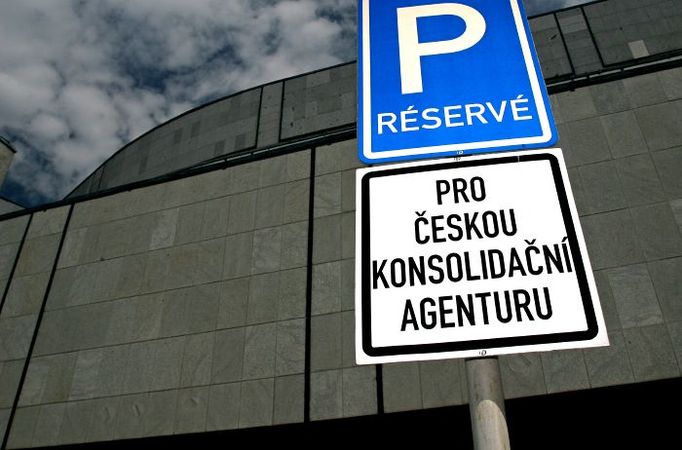 Česká konsolidační agentura sídlí na Janovského ulici v Praze.