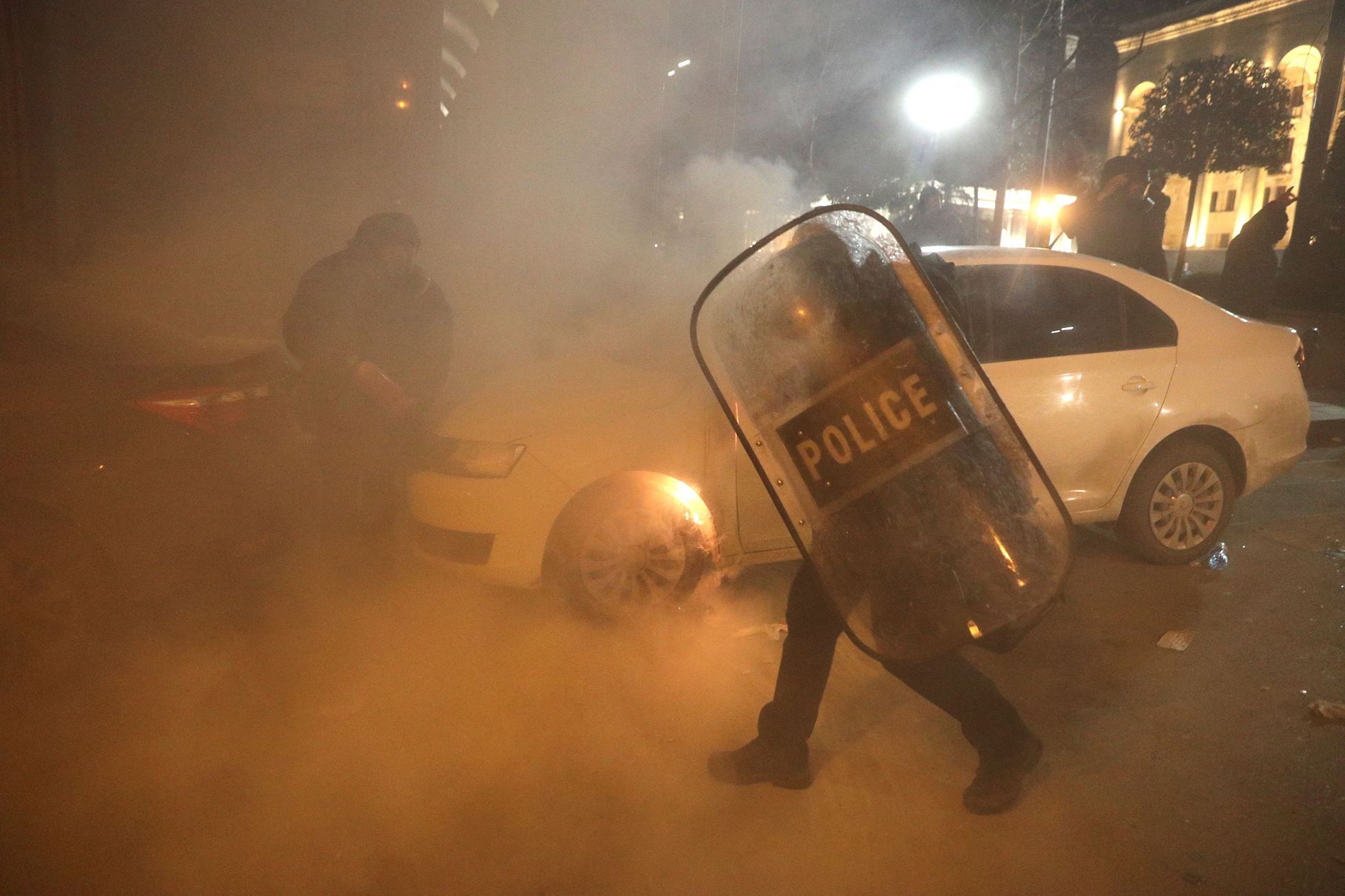 gruzie protesty evropská unie demonstrace vodní děla