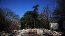 A set of chairs remains among the debris of a former house that was demolished at the Spanish gypsy settlement of Puerta de Hierro outside Madrid January 4, 2012. Fifty-four families have been living in Puerta de Hierro, on the banks of the Manzanares river for over 50 years. Since the summer of 2010, the community has been subject to evictions on the grounds that the dwellings are illegal. Families whose houses have been demolished, move in with relatives whose houses still remain while the debris keeps piling up around them as more demolitions take place. Picture taken January 4, 2012. REUTERS/Susana Vera (SPAIN - Tags: SOCIETY) ATTENTION EDITORS - PICTURE 31 OF 31 FOR PACKAGE 'GYPSY SITE DEMOLISHED' SEARCH 'GYPSY SITE' FOR ALL IMAGES Published: Lis. 5, 2012, 4:13 odp.