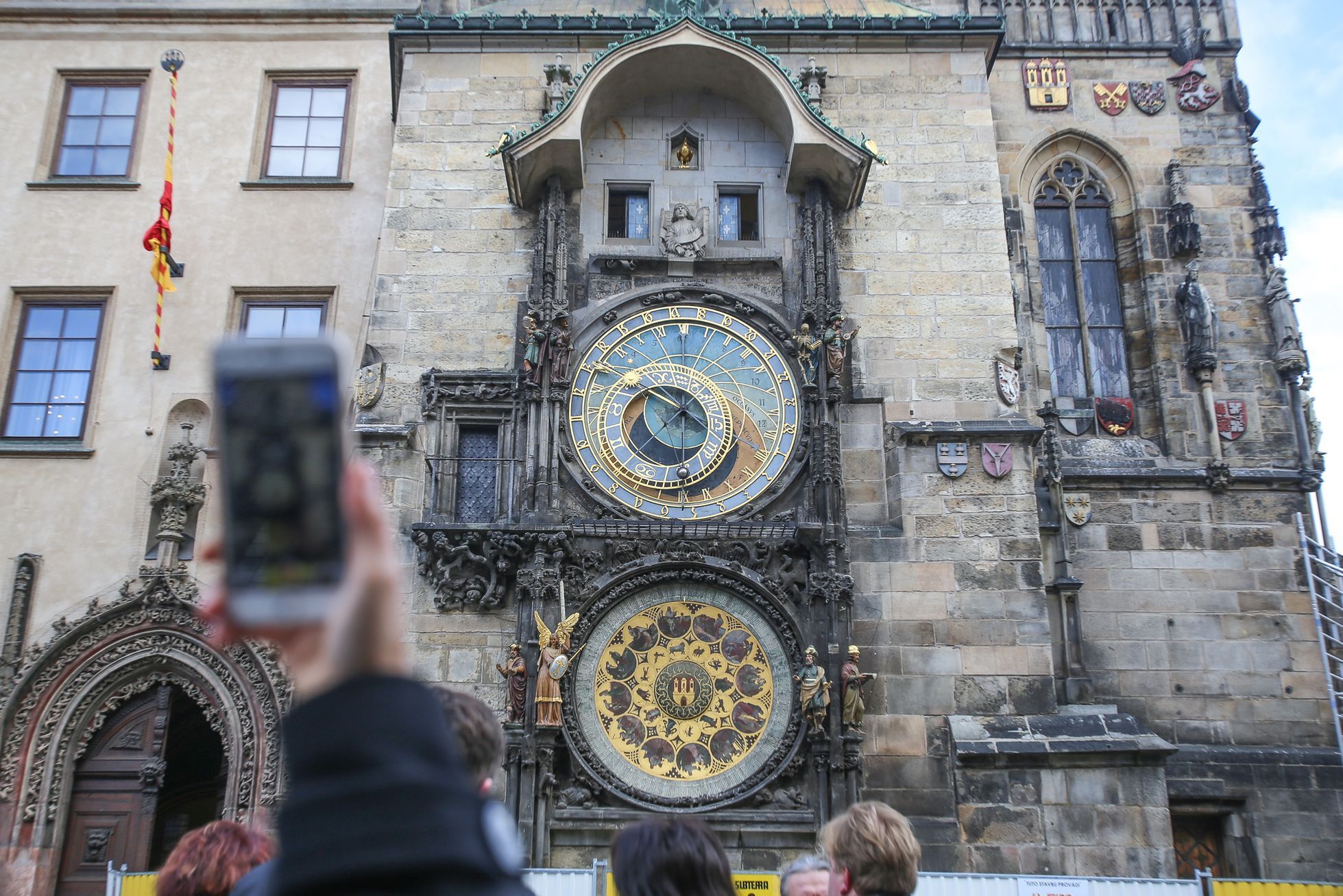 Staroměstská radnice a orloj se začíná opravovat, Praha