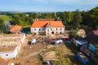 Býval oblíbeným cílem výletů a stal se dějištěm několik filmů. Poté však sloužil jako sídlo JZD Rozkvět a jeho stav se začal horšit.