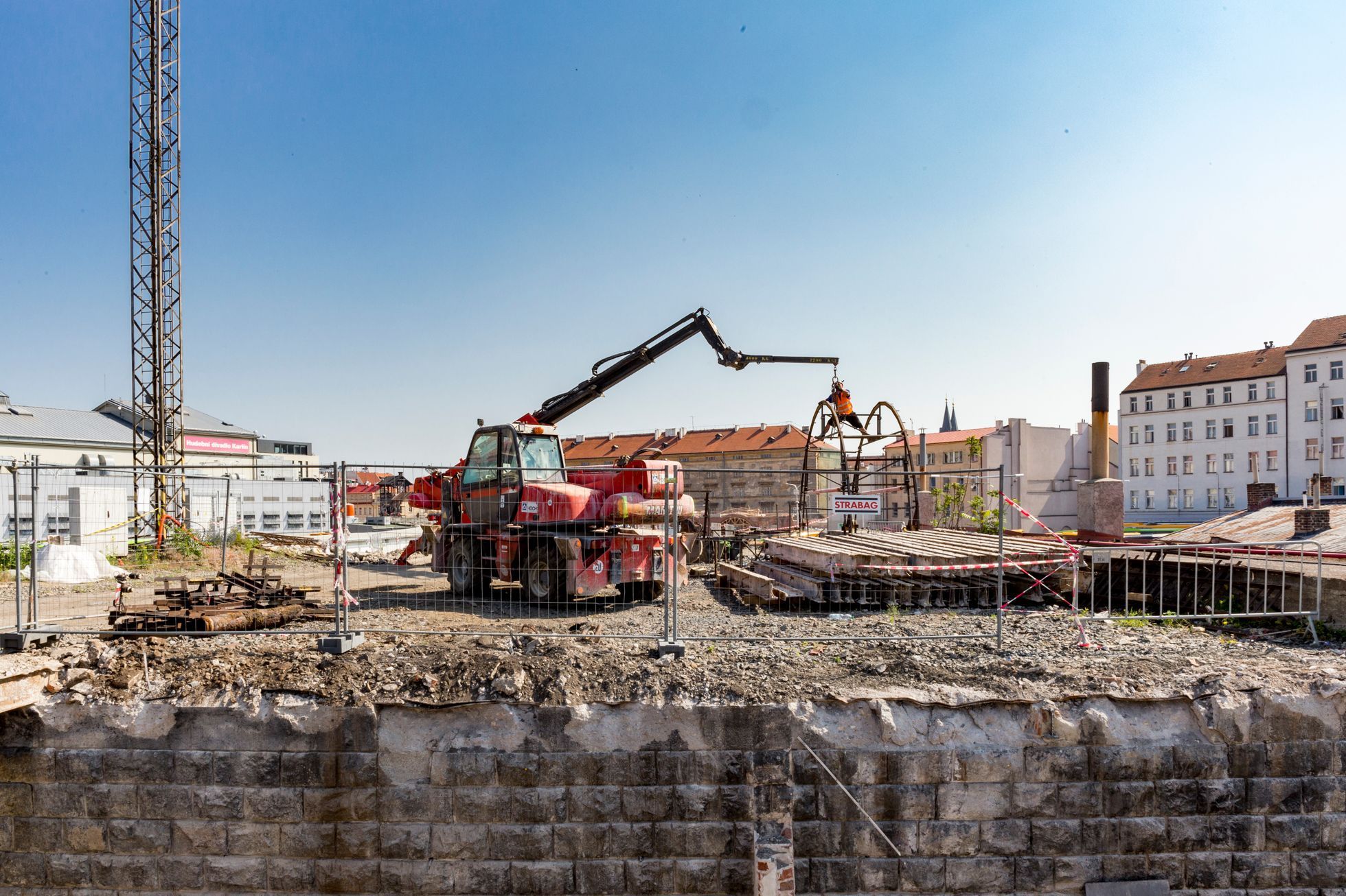 Rekonstrukce Negrelliho viaduktu v Praze