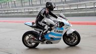 Stalo se to díky týmu IodaRacing Project, který českému jezdci nabídl možnost osedlat jeho stroj s šasi Suter a motorem BMW.