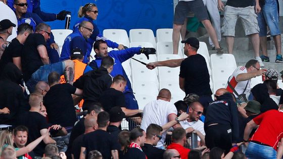 Takhle to na stadionu v Marseille vypadalo před zápasem Maďarů s Islanďany.