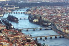 Policisté zachránili ženu, která skočila do Vltavy