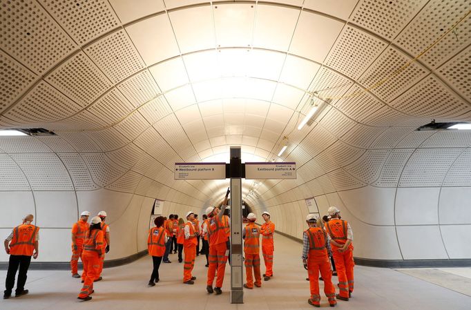 Elizabeth line (Linka Alžběta) bude po dokončení dlouhá více než 100 kilometrů.