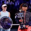 Jennifer Bradyová a Naomi Ósakaová po finále Australian Open 2021
