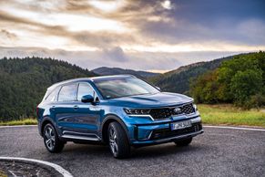 Nová Kia Sorento v testu: Pojízdný výsměch pracovitých Asiatů zfamfrnělé Evropě