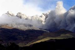Kolumbijská sopka se probudila k životu