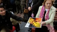 Dosud platná legislativa z roku 1985 povoluje interrupci jen u malého procenta případů - znásilněným, ženám, které nosí nevratně poškozený plod či nemocným, u nichž by těhotenství ohrožovalo zdraví.
