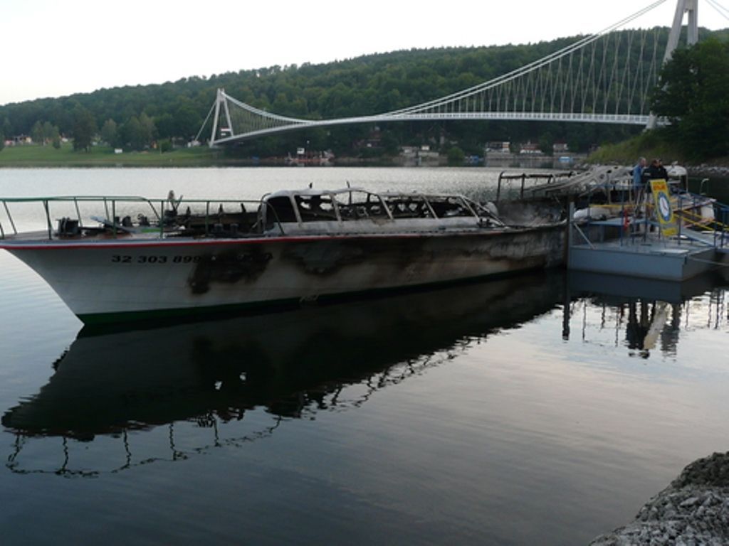Loď po požáru