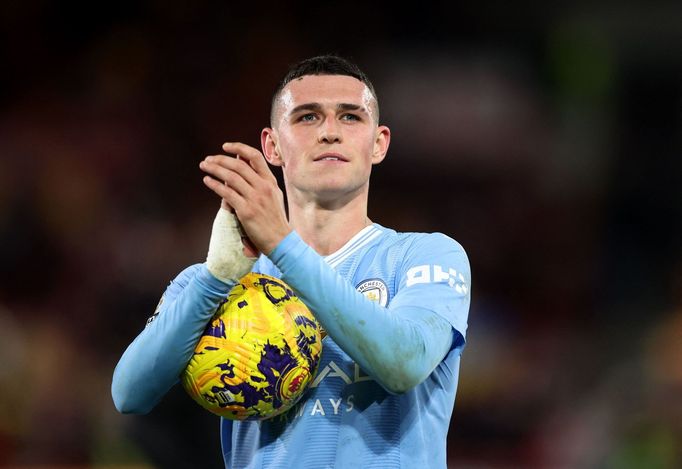 Záložník Manchesteru City Phil Foden po hattricku do sítě Brentfordu