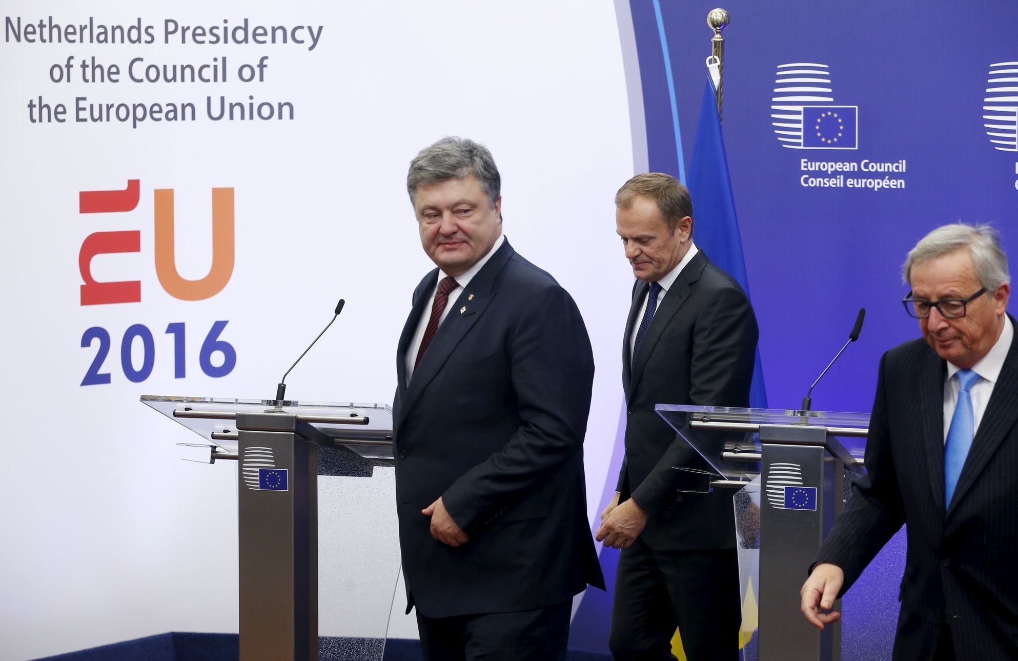 Ukrajincký prezident Petro Porošenko na konferenci s Evropskou komisí.