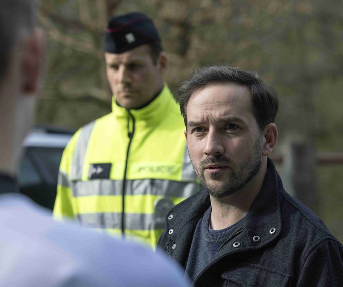 Matouš Ruml jako kriminalista Jiří Kolář v seriálu Ratolesti.