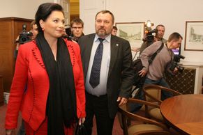Jana Bobošíková navštívila poslanecký klub KSČM