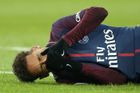 Neymar si zlomil nárt a zmešká zápas proti Realu Madrid. Musí na operaci, chybět bude až dva měsíce