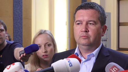 Živě: Ministr vnitra Hamáček po jednání s britským ministrem pro brexit Barclayem