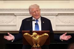 Připojí se USA k evropským sankcím proti Rusku? Uvidíme, řekl Trump