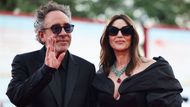 Na červeném koberci nechyběli režisér Tim Burton a herečka Monica Bellucci.