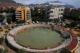 Ve městě Orihuela přeměnil déšť býčí arénu v obrovký bazén plný vody.