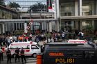 Nejméně 9 obětí výbuchů náloží v hotelech v Jakartě