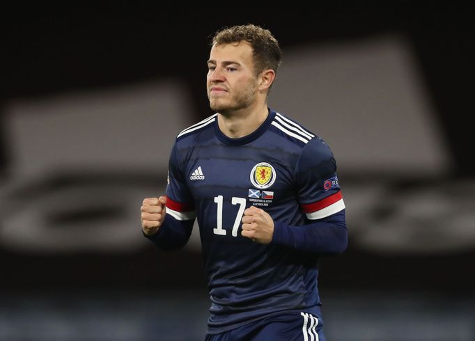 Ryan Fraser se raduje z branky v síti Česka