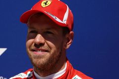 Vettel vyhrál kvalifikaci v Montrealu, Hamilton bude startovat z druhé řady