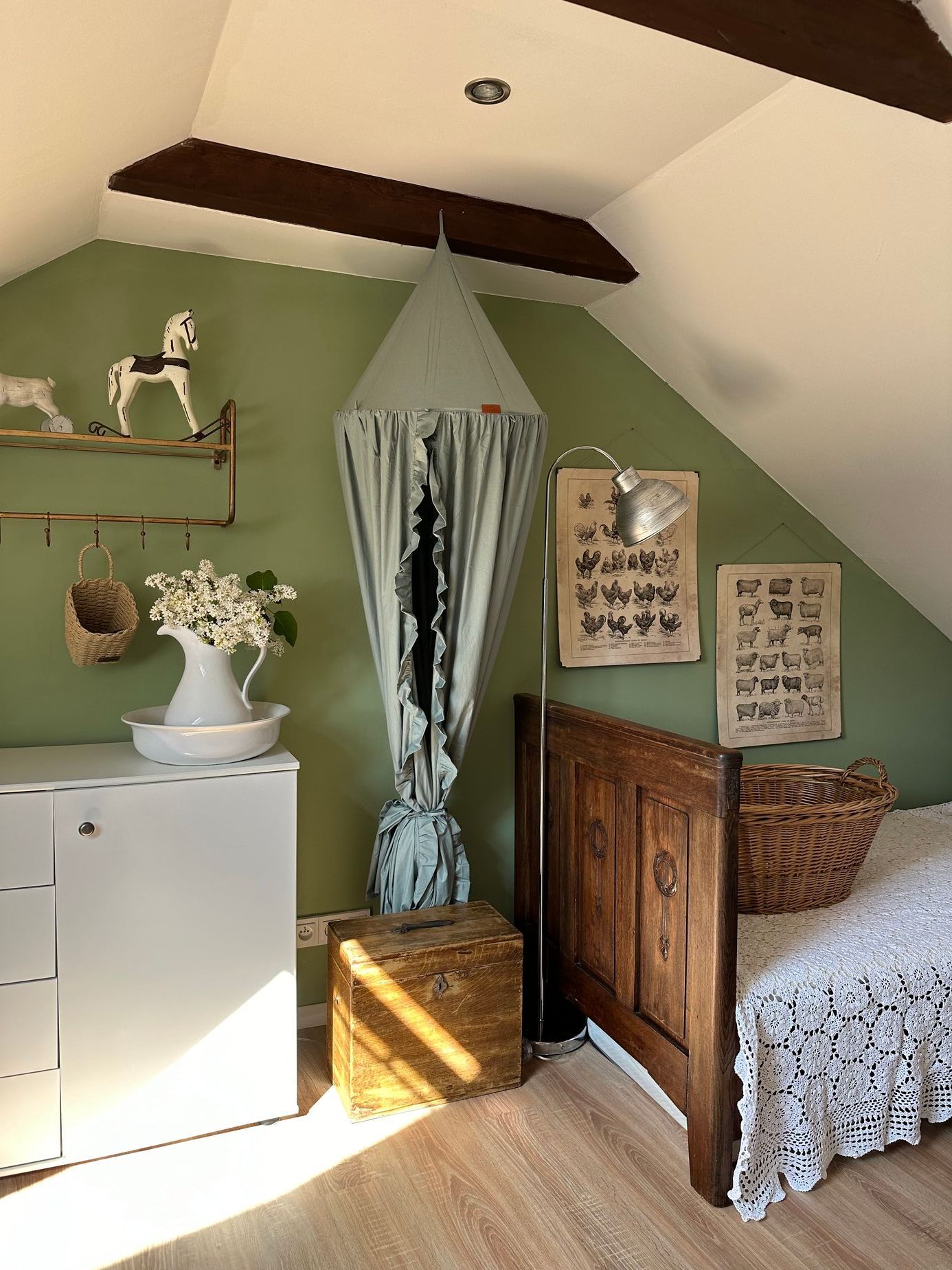 Žijeme na vsi, bydlení, rodina, dům, retro, vintage