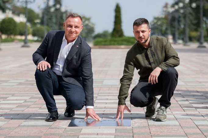 Andrzej Duda a Volodymyr Zelenskyj v srpnu 2022 v Kyjevě.