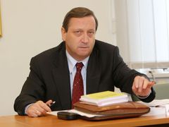 Károlyiho komise potrestala Kubíčka 22 měsíci zákazu výkonu funkce.