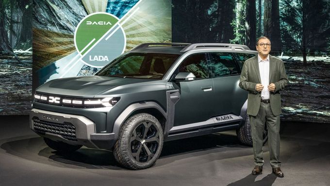 Denis Le Vot při premiéře konceptu Dacia Bigster v roce 2021.