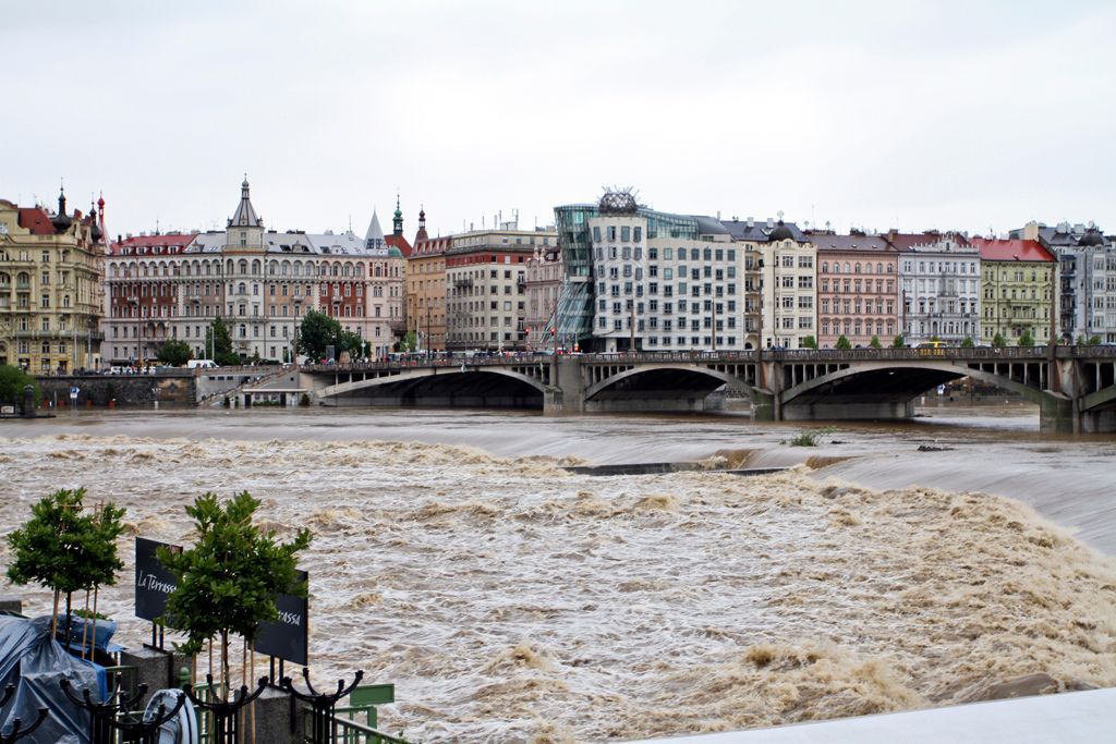 Praha povodně, neděle 2.6.