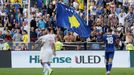 Fotbalisté Kosova slaví triumf v kvalifikaci ME 2020 s Českem.