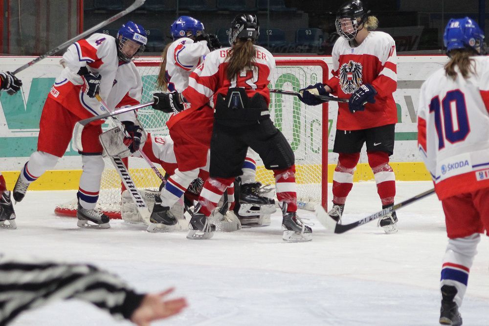 Ženská hokejová reprezentace na kempu ve Znojmě