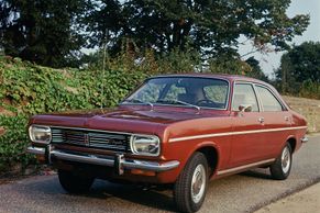 Československý tuzexový sen: Chrysler 180, který nebyl ani Američan, ani Francouz