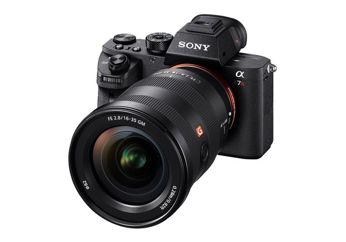 Sony A7R II a nové širokoúhlé objektivy