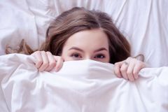 Nespavost vyřeší naducaná přikrývka. Uvolní organismus a utiší mysl, zjistili vědci