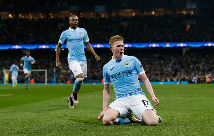 Kevin De Bruyne celebrates scoring the first goal for Manchester City