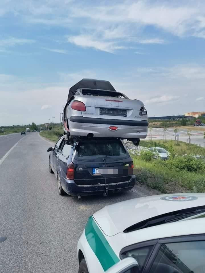 auto převáželo ohořelý vrak Slovensko