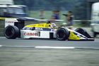 Následující rok zamířil do Williamsu a už v ročníku 1987 slavil s monopostem Williams FW11 - Honda svůj třetí titul světového šampiona.