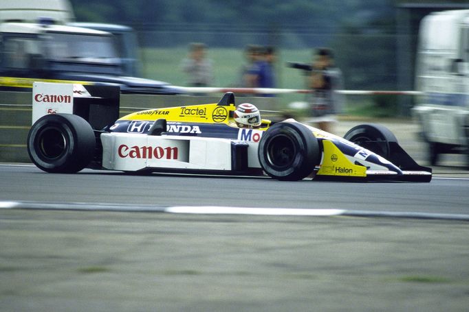 Nelson Piquet v monopostu Williams FW11 (1987)