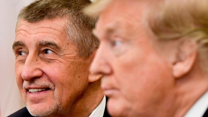 Bolton v knize píše o "nejapném" výroku Babiše na summitu NATO. Trump měl pochopení