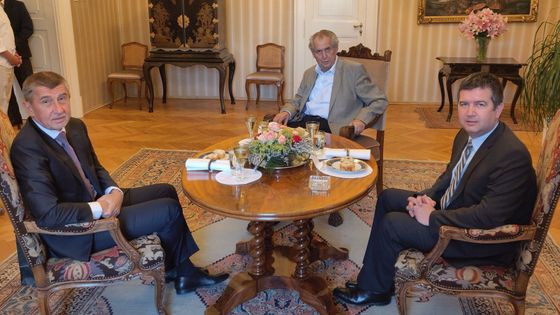 Schůzka prezidenta s Andrejem Babišem a Janem Hamáčkem v Lánech