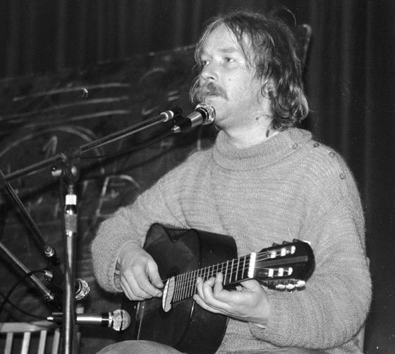 Písničkář Jaromír Nohavica na snímku z roku 1984.