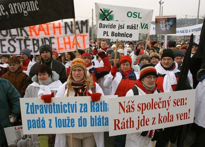 1500 lékárníků přišlo před ministerstvo zdravotnictví